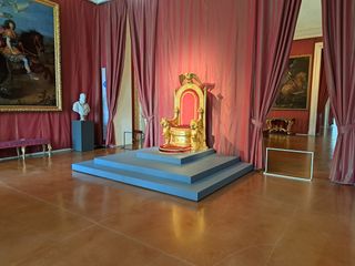 Il trono del Palazzo Reale di Napoli è di origine sabauda: la scoperta dopo il restauro a Venaria Il trono del Palazzo Reale di Napoli è di origine sabauda: la scoperta dopo il restauro a Venaria