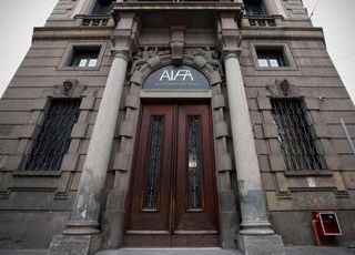 Metamizolo, alert Aifa su antidolorifico e antifebbre: rischio effetto avverso, i sintomi