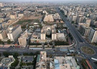 Siria, governo italiano: &quot;Resta presenza diplomatica a Damasco, stop procedimenti per richieste asilo&quot;