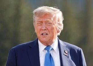 Israele-Iran, Trump chiede la resa di Teheran: "Sappiamo dov'è Khamenei, non lo uccidiamo" Israele-Iran, Trump chiede la resa di Teheran: "Sappiamo dov'è Khamenei, non lo uccidiamo"