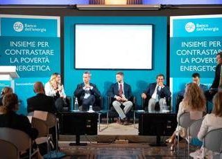 Povertà, Banco dell'Energia: "Da 2021 4,3 mln di euro e più 9 mila persone aiutate" Povertà, Banco dell'Energia: "Da 2021 4,3 mln di euro e più 9 mila persone aiutate"