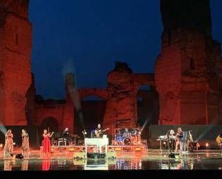 Venditti debutta con il tour: "'Notte prima degli esami' è la mia 'Forever Young'" Venditti debutta con il tour: "'Notte prima degli esami' è la mia 'Forever Young'"