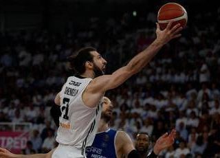 Basket, Bologna-Brescia 96-74: la Virtus è campione d'Italia Basket, Bologna-Brescia 96-74: la Virtus è campione d'Italia