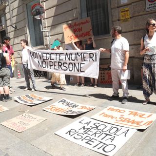 Scuola,  la protesta dei docenti arriva a Palazzo Lascaris