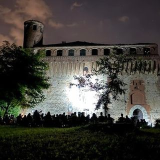 La cena-gioco-show 'Figli della Stelle' per la prima volta nel suggestivo parco del Castello di Verzuolo