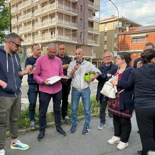Il sopralluogo della Circoscrizione 5 in via Druento