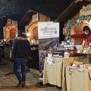 A Biella il Natale si illumina di magia, grazie al Mercatino degli Angeli e ai Presepi delle valli