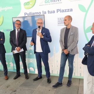 A Venaria &quot;Puliamo La tua Piazza&quot;