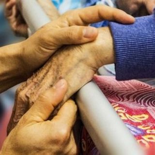 Tamponi gratuiti per i visitatori delle Rsa. L'assessore Icardi: "Nessuno dovrà pagare di tasca sua"