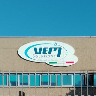 scritta di un'azienda