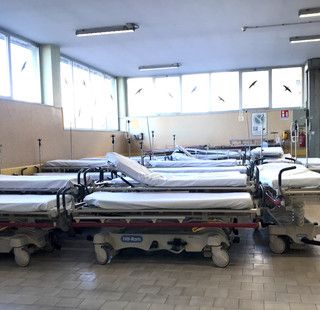 Verso la svolta: i positivi asintomatici in ospedale per altre patologie vanno isolati ma non messi tra i malati Covid