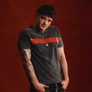 Olly fa il sold out a Venaria: &quot;Quando scrivo penso al momento magico in cui canto con il pubblico&quot;