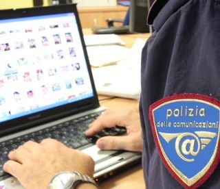 Adesca una minore su internet, ma viene scoperto dal padre della vittima: denunciato