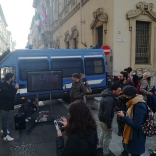 Il presidio di Extinction Rebellion fuori dal consiglio regionale