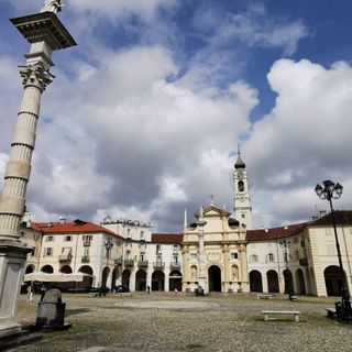 Piazza del centro storico di Venaria