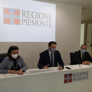 Al centro l'assessore Maurizio Marrone