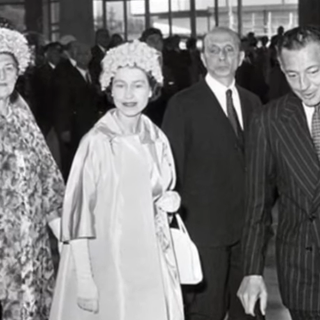 La Regina Elisabetta con Agnelli