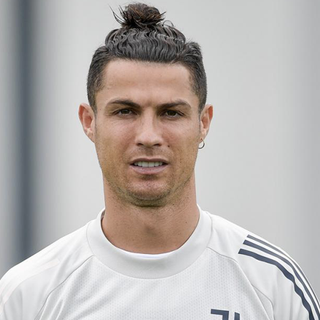 Ronaldo lascia il Portogallo e rientra per fare la quarantena a Torino. Positivo anche McKennie