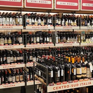 negozio di vini a Le Gru