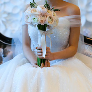 Quanto costa un abito da sposa? Guida completa ai prezzi 2025