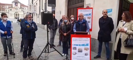 Presentazione a pochi passi dalla Reggia di Venaria Reale