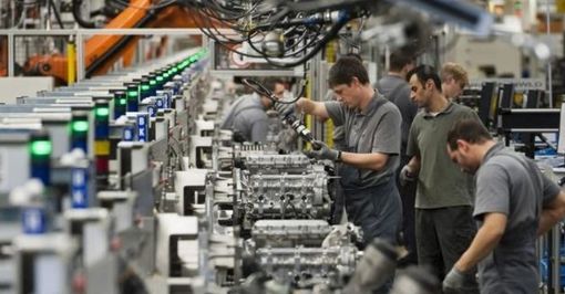 persona al lavoro