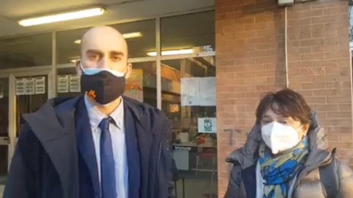 Il sindaco di Venaria, Fabio Giulivi e la dirigente scolastica Anna Civarelli