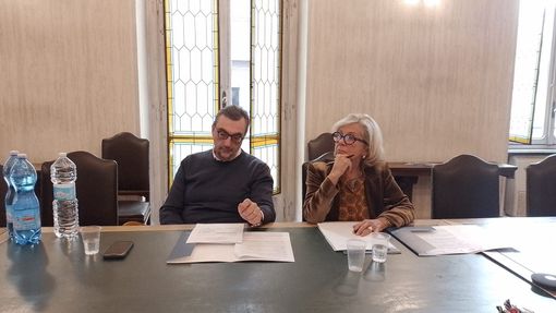 Con la crisi i negozi torinesi devono inventarsi qualcosa di nuovo Con la crisi i negozi torinesi devono inventarsi qualcosa di nuovo