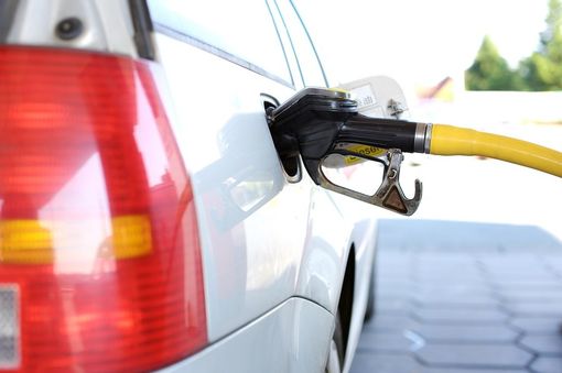 Carburanti, Unc: stangata benzina, quasi 9 euro in più per un pieno Carburanti, Unc: stangata benzina, quasi 9 euro in più per un pieno
