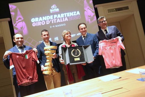 Giro al via, Nibali: “Pogacar favorito, potrebbe prendere subito la maglia rosa&quot;