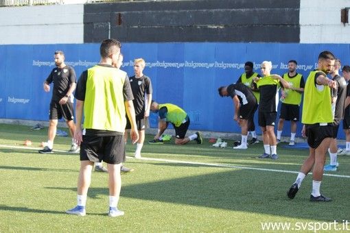 Dilettanti. Il Comitato Tecnico Scientifico apre al ritorno agli allenamenti negli sport da contatto e di squadra: "Ma in zona gialla" Dilettanti. Il Comitato Tecnico Scientifico apre al ritorno agli allenamenti negli sport da contatto e di squadra: "Ma in zona gialla"