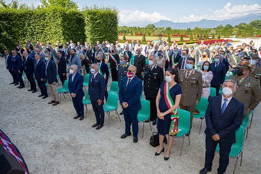 sindaci nel cortile della Reggia di Venaria