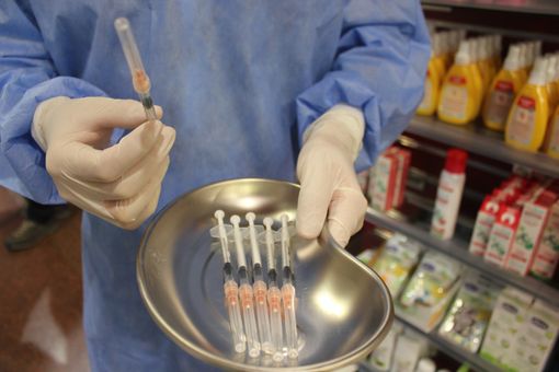 Covid, oggi oltre 15mila vaccinati. I 12-19enni si sono vaccinati all'open day del Valentino (con il gelato come "premio")