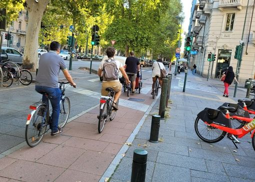 Torna la pedalata Torino-Venaria per promuovere la mobilità attiva e sostenibile Torna la pedalata Torino-Venaria per promuovere la mobilità attiva e sostenibile