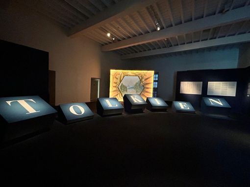 Successo alla Venaria per la mostra dedicata a Tolkien: quasi 70 mila i visitatori Successo alla Venaria per la mostra dedicata a Tolkien: quasi 70 mila i visitatori