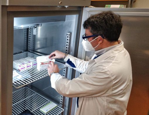 Vaccini anti-Covid, disponibile anche nelle farmacie la terza dose per il personale sanitario e socio-sanitario