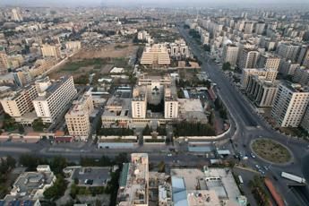 Siria, governo italiano: &quot;Resta presenza diplomatica a Damasco, stop procedimenti per richieste asilo&quot;