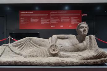 Presentata all' Aeroporto di Fiumicino esposizione sculture etrusche