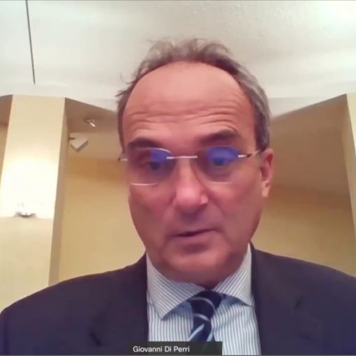 Covid, il professor Di Perri: “Vaccinare subito gli over 60. Con gli anziani immunizzati avremo il tempo di organizzare tutto il resto”
