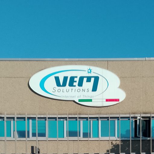 scritta di un'azienda