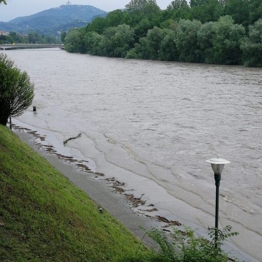 fiumi in piena per il maltempo