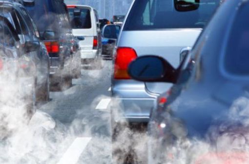 auto e smog . foto di archivio