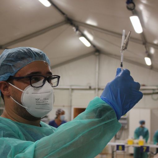 Vaccini, il greenpass scade dopo 6 mesi: in Piemonte 375mila appuntamenti da riprogrammare entro fine gennaio