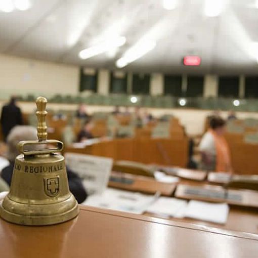 Regione, al via in aula la discussione sulla variazione Bilancio: legge approvata in serata