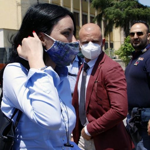 La ministra Azzolina assicura: &quot;Le scuole uno dei luoghi più sicuri, bisogna evitare gli assembramenti fuori&quot;