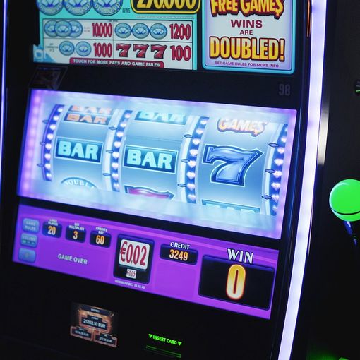 Gioco d'azzardo, le slot potrebbero tornare nei bar. Rossi-Sarno (Pd) e Grimaldi (Leu): &quot;Sarebbe gravissimo, riscriviamo la legge&quot;