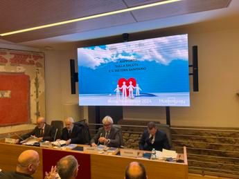 Sanità, calo personale Ssn graduale e costante, operatori sempre più anziani e 'a tempo'