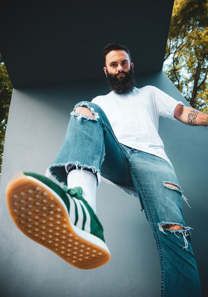 Outfit casual per l'estate 2024: spunti e suggestioni per un look maschile impeccabile