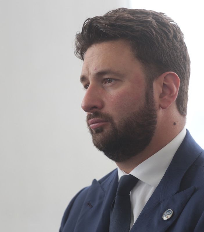 &quot;Bisogna riorganizzare gli ospedali, non chiuderli&quot;: Federico Riboldi al lavoro per la Sanità regionale [L'INTERVISTA]