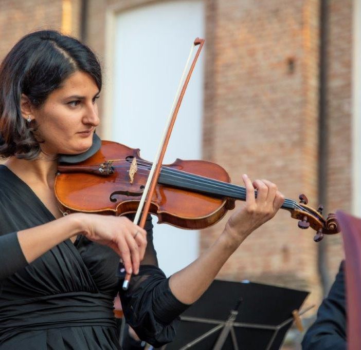 A Venaria Felix Mildenberger dirige la Filarmonica TRT in &quot;Enigma&quot;